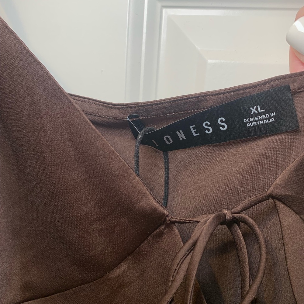 NWT Lioness Chocolate Brown Satin Dress - Picture 4 of 6